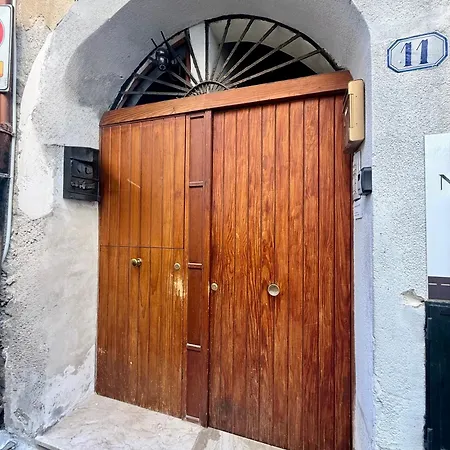 Gioeni 11 Lägenhet *